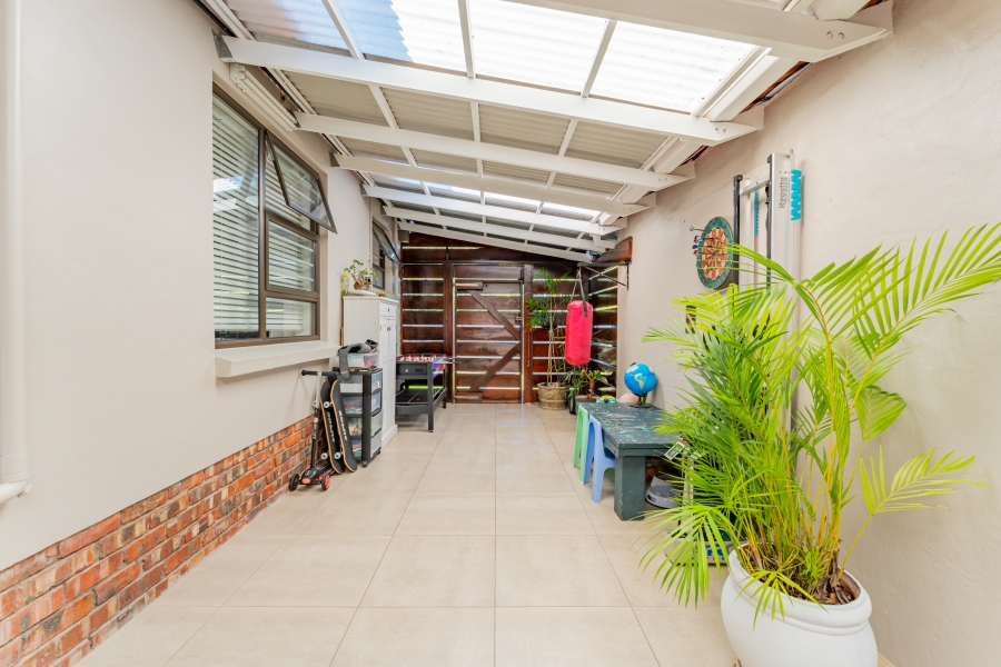 4 Bedroom Property for Sale in St Francis On Sea Eastern Cape